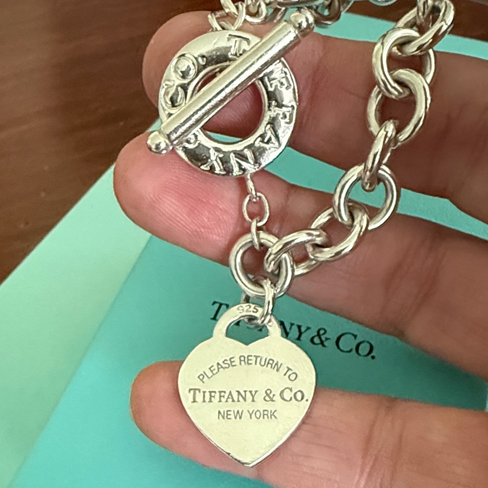8” Tiffany & Co. Please Return To Tiffany Heart Tag Toggle Bracelet - Picture 5 of 8